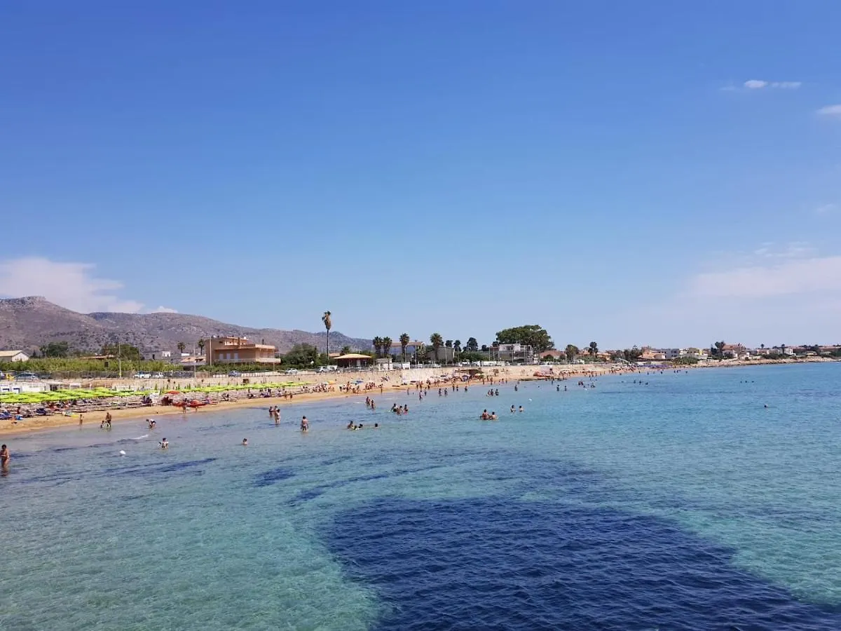 Holiday home Confetti Di Mandorla Beach House Villa Avola Italy